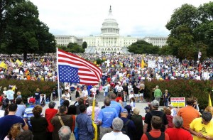 me-march   9/12/09  209631  Washington DC   Post Photos by Richard A. Lipski  Conservative groups of people fill the West Side of the U.S. Capitol during a protest rally against government spending and the President Obama healthcare plan.    StaffPhoto imported to Merlin on  Sat Sep 12 15:52:22 2009